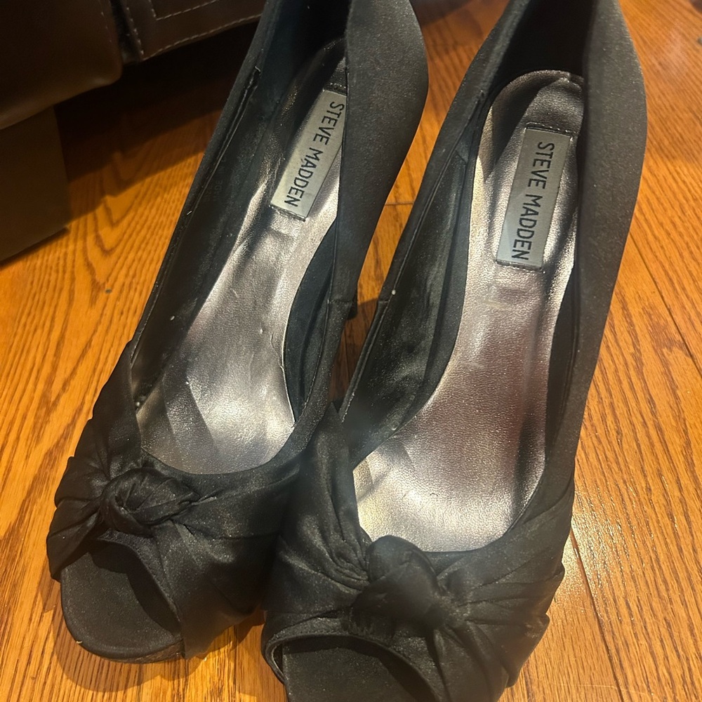 Steve Madden Black Peep Toe Heels